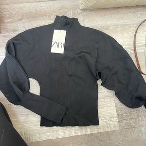 NWT ZARA knit sweater with puff sleeves